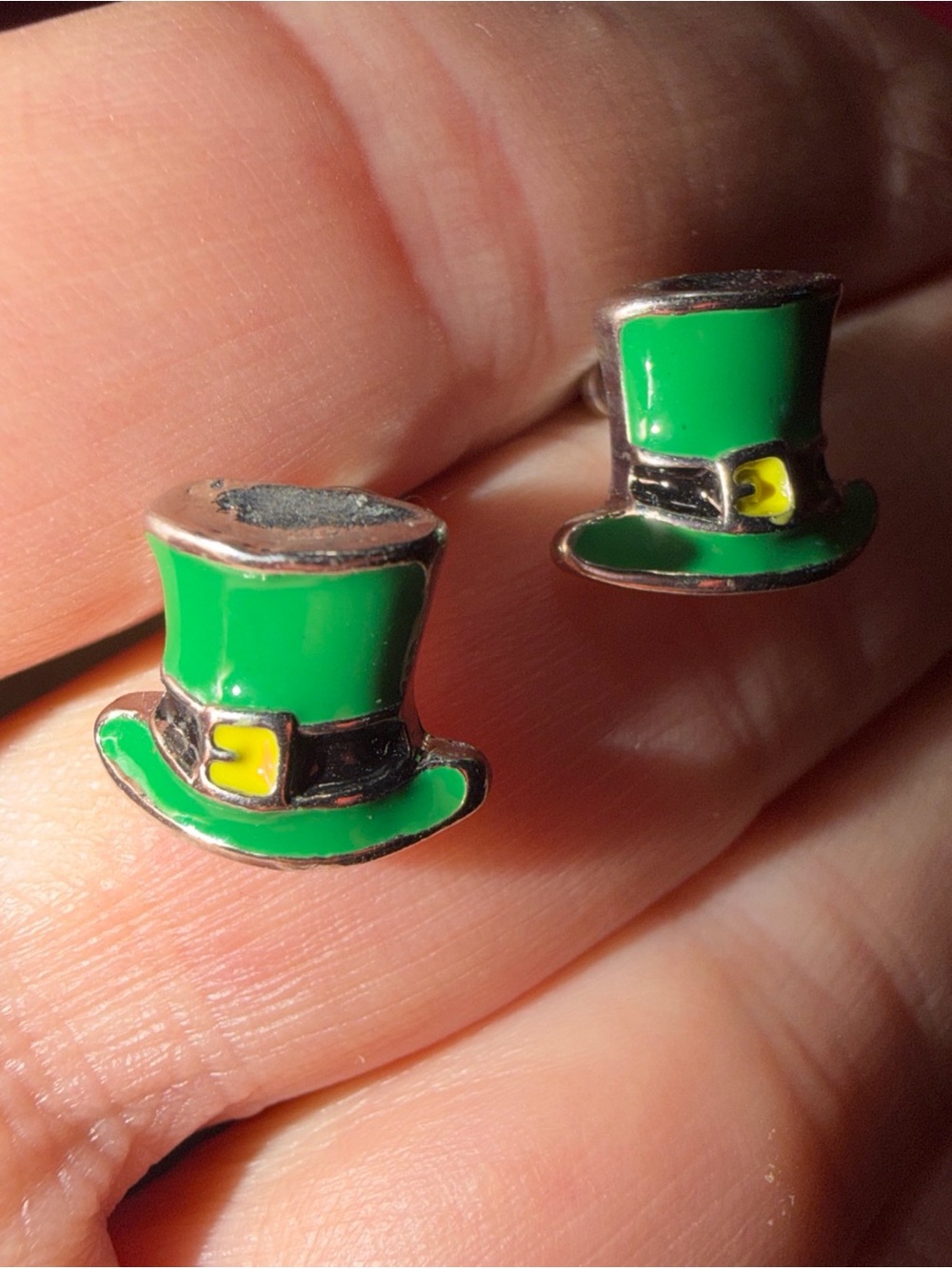 Vintage St. Patrick’s Day Irish TOP HAT EARRINGS SILVER Tone PIERCED Earrings